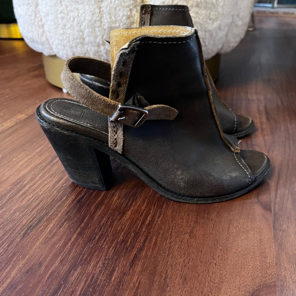 Frye Open Toe Bootie Size 7 - image 3